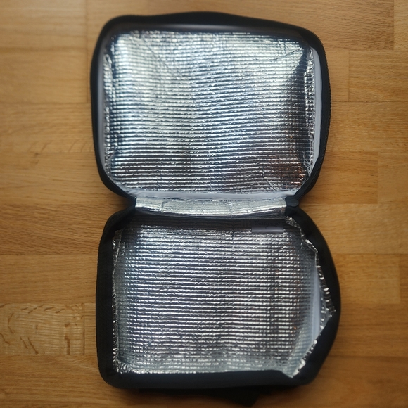 Thirty-One Insulated Bag - Picture 4 of 7